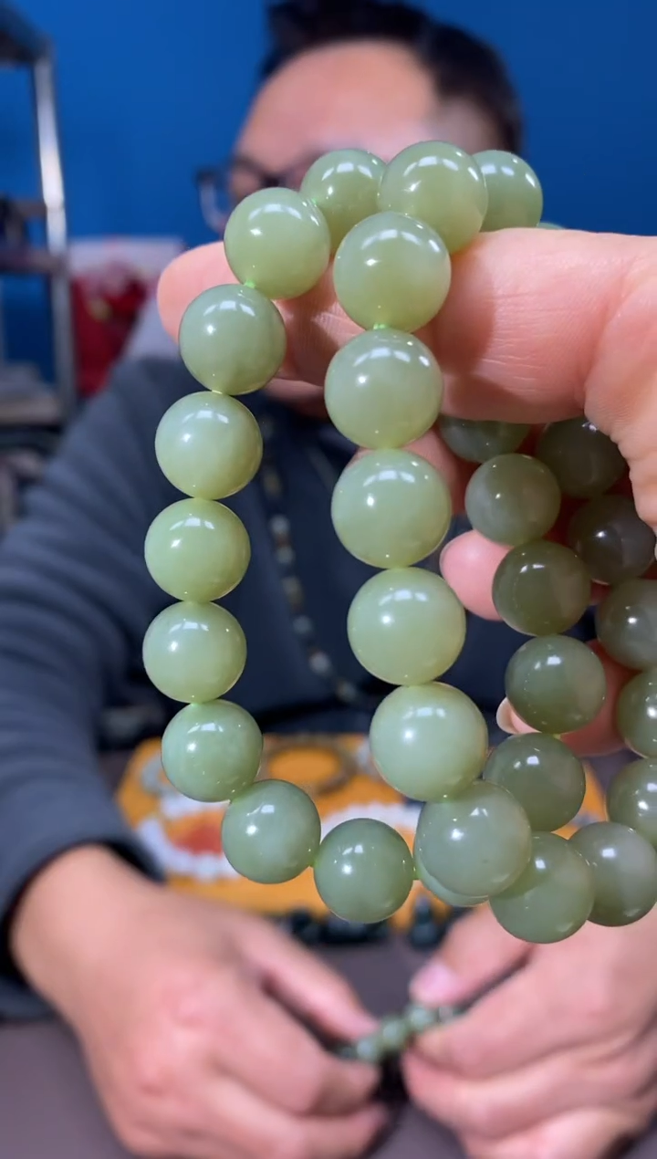 未镶嵌手链和田玉颜色多样性发货拍一发一