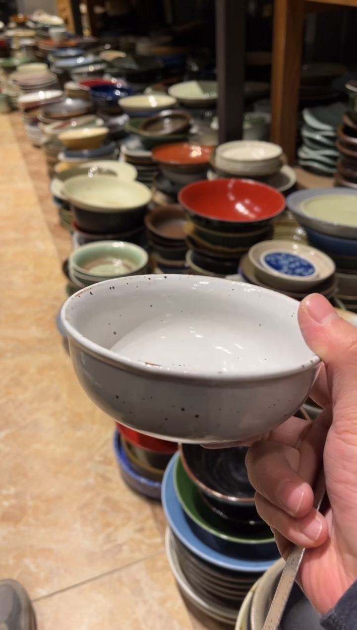 【闪购商品】瓷片940白麻点反边碗2个