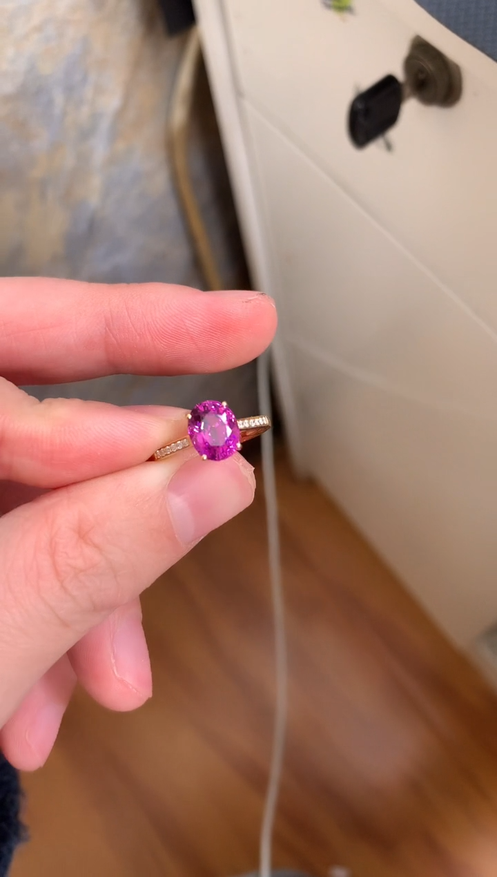 【闪购商品】石榴石（紫牙乌）戒指18K金镶嵌天然美铝戒指
