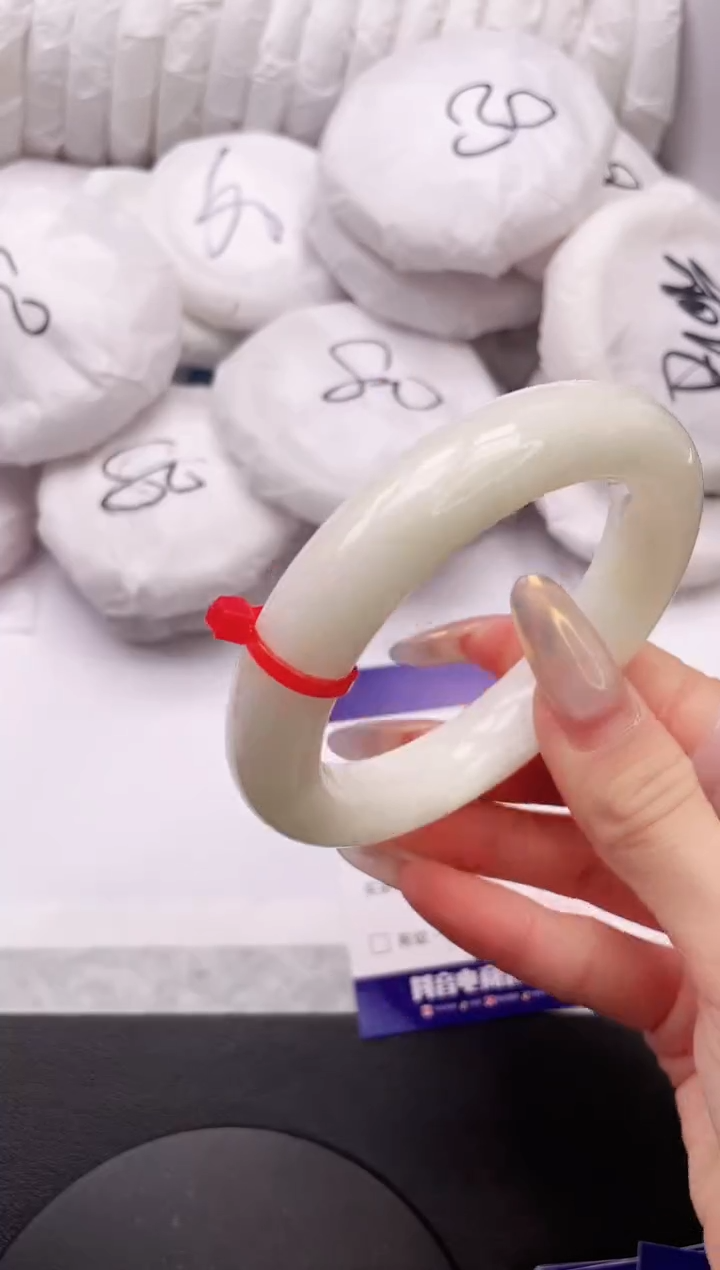 【闪购商品】和田玉手镯未镶嵌10K237-58