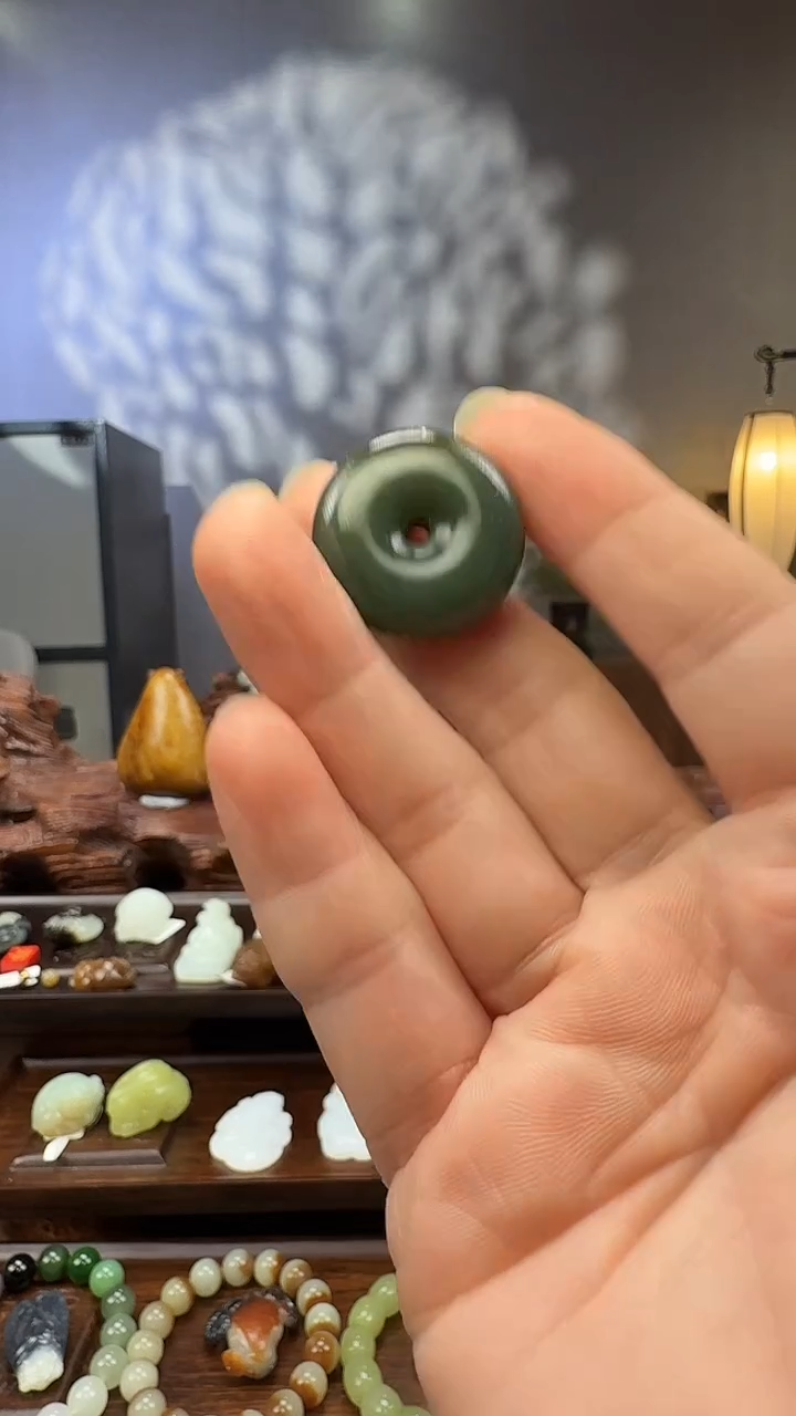 未镶嵌和田玉挂件和田玉挂件