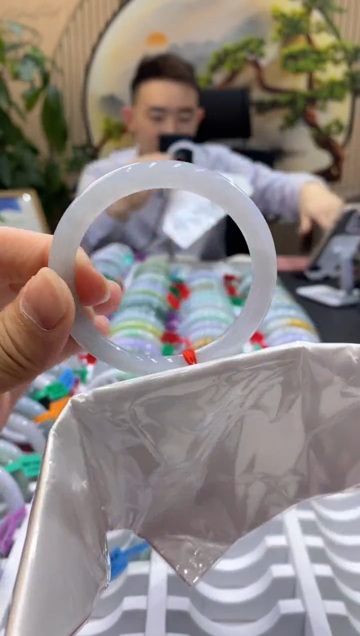 翡翠手镯未镶嵌000001535