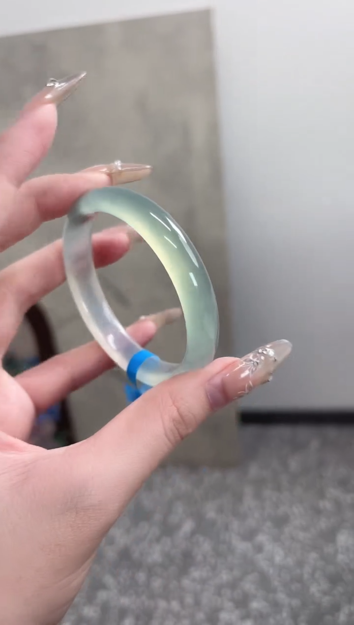 【闪购商品】玛瑙/玉髓手镯未镶嵌53-54圈