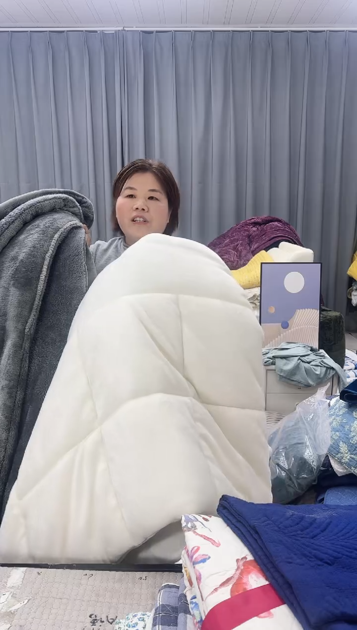 棉奶白色2.2*2.4绒