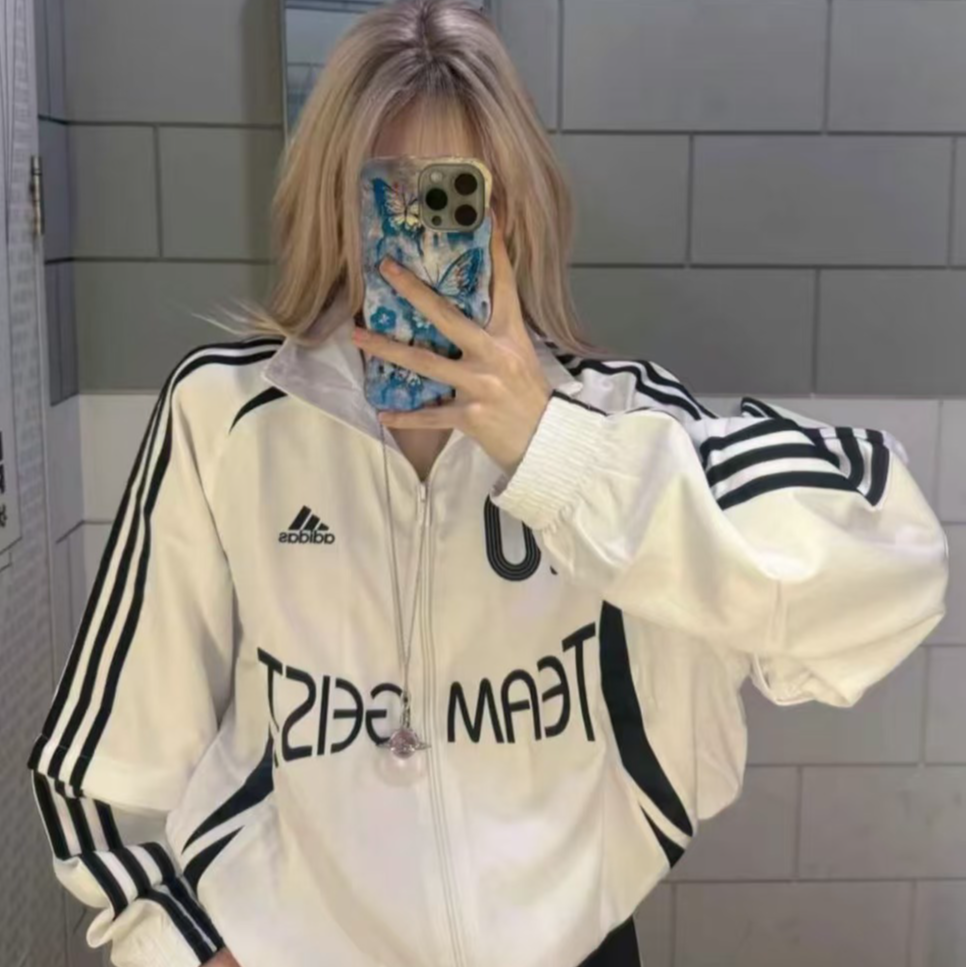 adidas三叶草ADILENIUM TEAMGEIST足球风运动宽松夹克外套KE7570