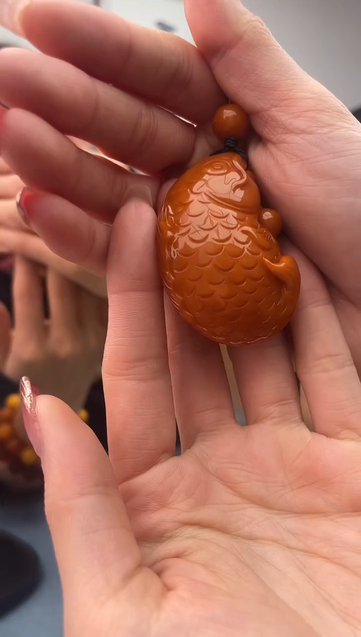 【闪购商品】蜜蜡珠宝奇石未镶嵌微瑕配绳假一罚十，022