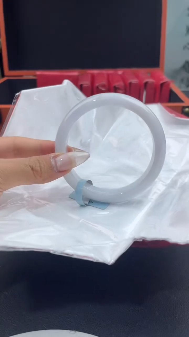 【闪购商品】翡翠手镯未镶嵌18翡翠手镯60-61