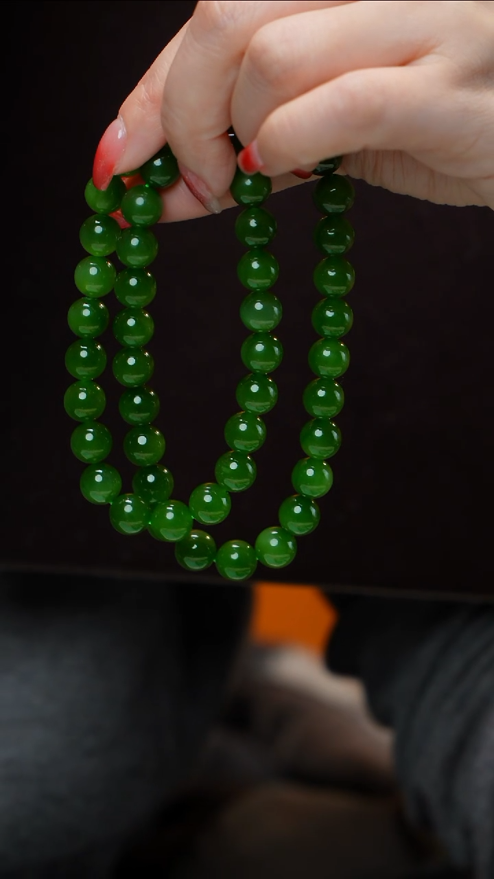 项链未镶嵌和田玉（碧玉）碧玉项链9-10mm 多样性发其一