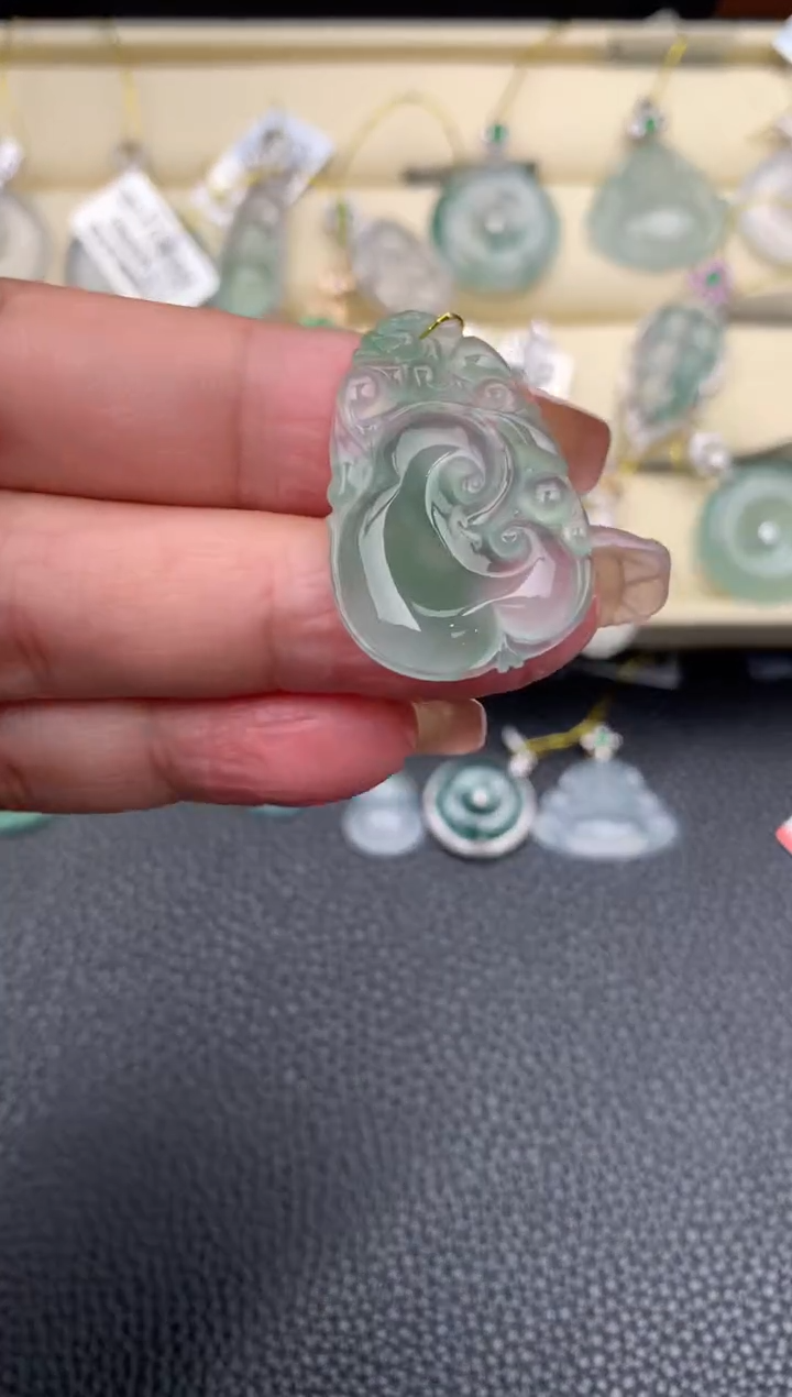 【闪购商品】翡翠颈饰未镶嵌D876