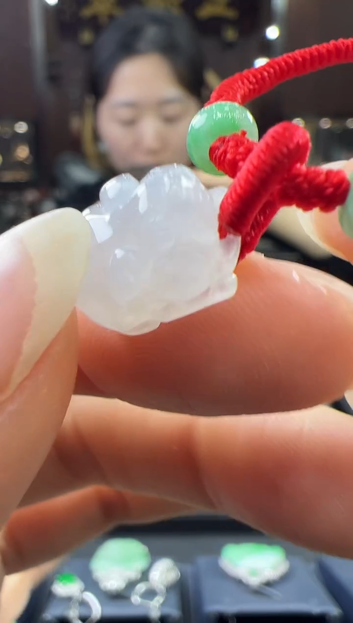 【闪购商品】翡翠挂件未镶嵌儿童 猪猪手绳