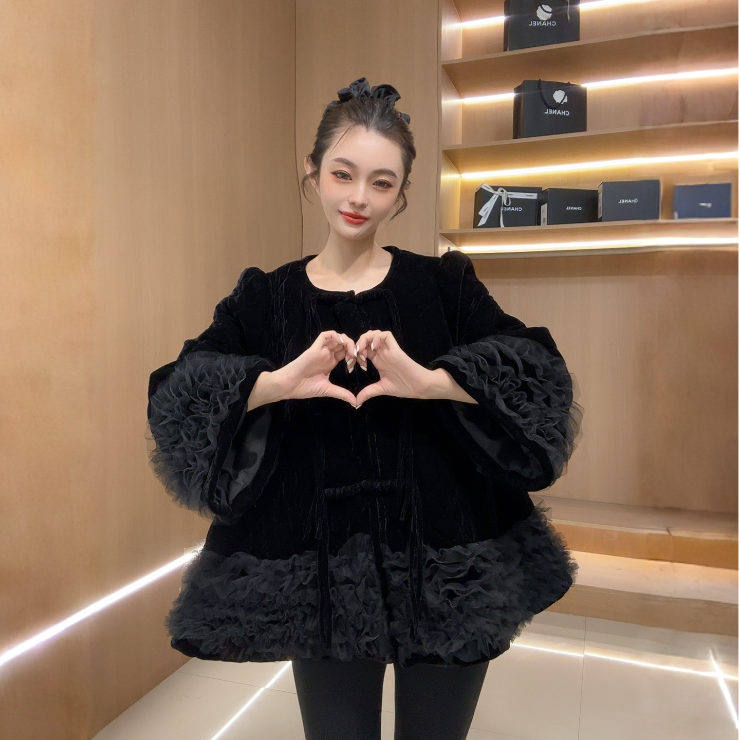 欧货设计感新中式盘扣立体花边洋气丝绒加厚外套25045秋冬