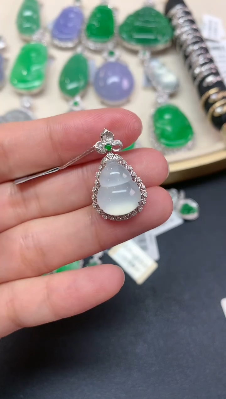 【闪购商品】翡翠吊坠(不含链)18K金镶嵌A328|6980