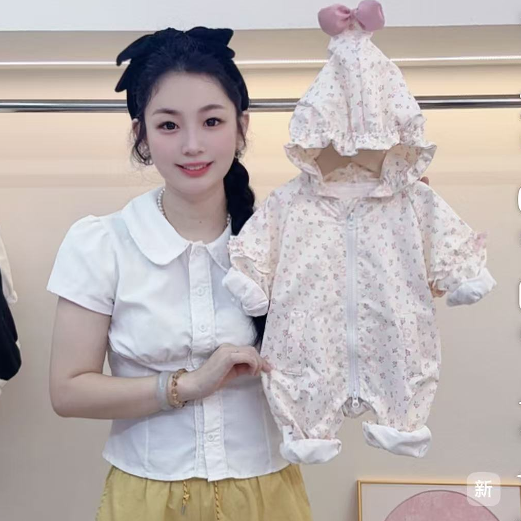 【小精灵】秋款女宝碎花连帽蝴蝶结防风冲锋衣可爱女宝宝连体衣