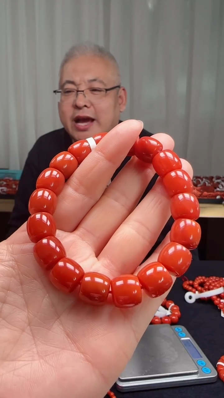 未镶嵌多样性发一件南红玛瑙【高货】锦红12mm保山直切单圈 