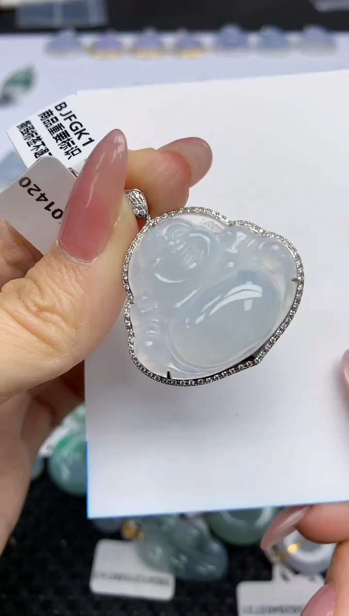 【闪购商品】翡翠挂件18K金镶嵌天然翡翠A货