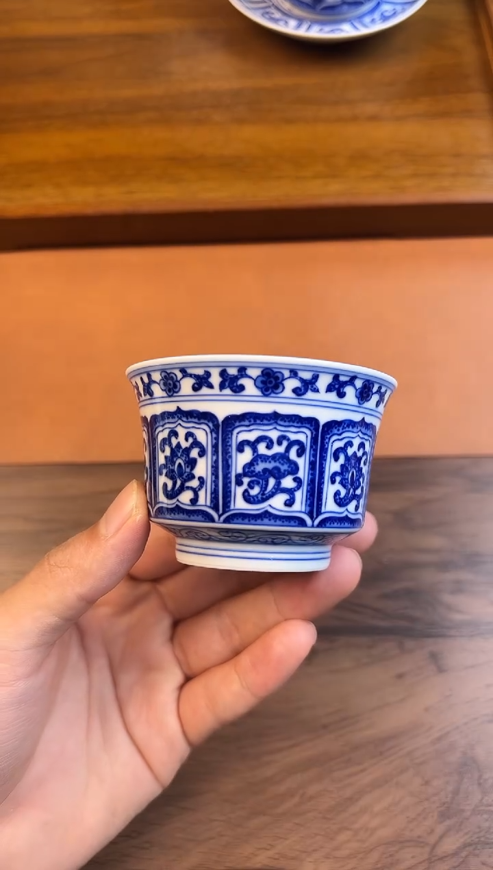 问青坊柴窑缠枝林芝盖碗