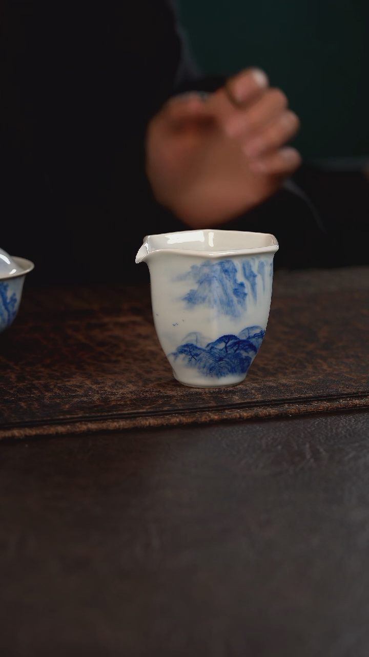 【闪购商品】杯聚澜堂国画山水六方公道杯