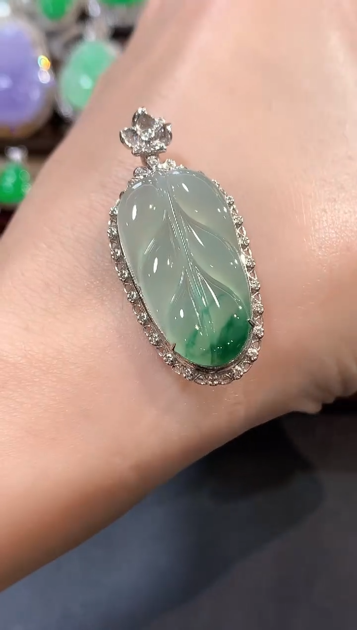 翡翠18K金镶嵌吊坠(不含链)A17