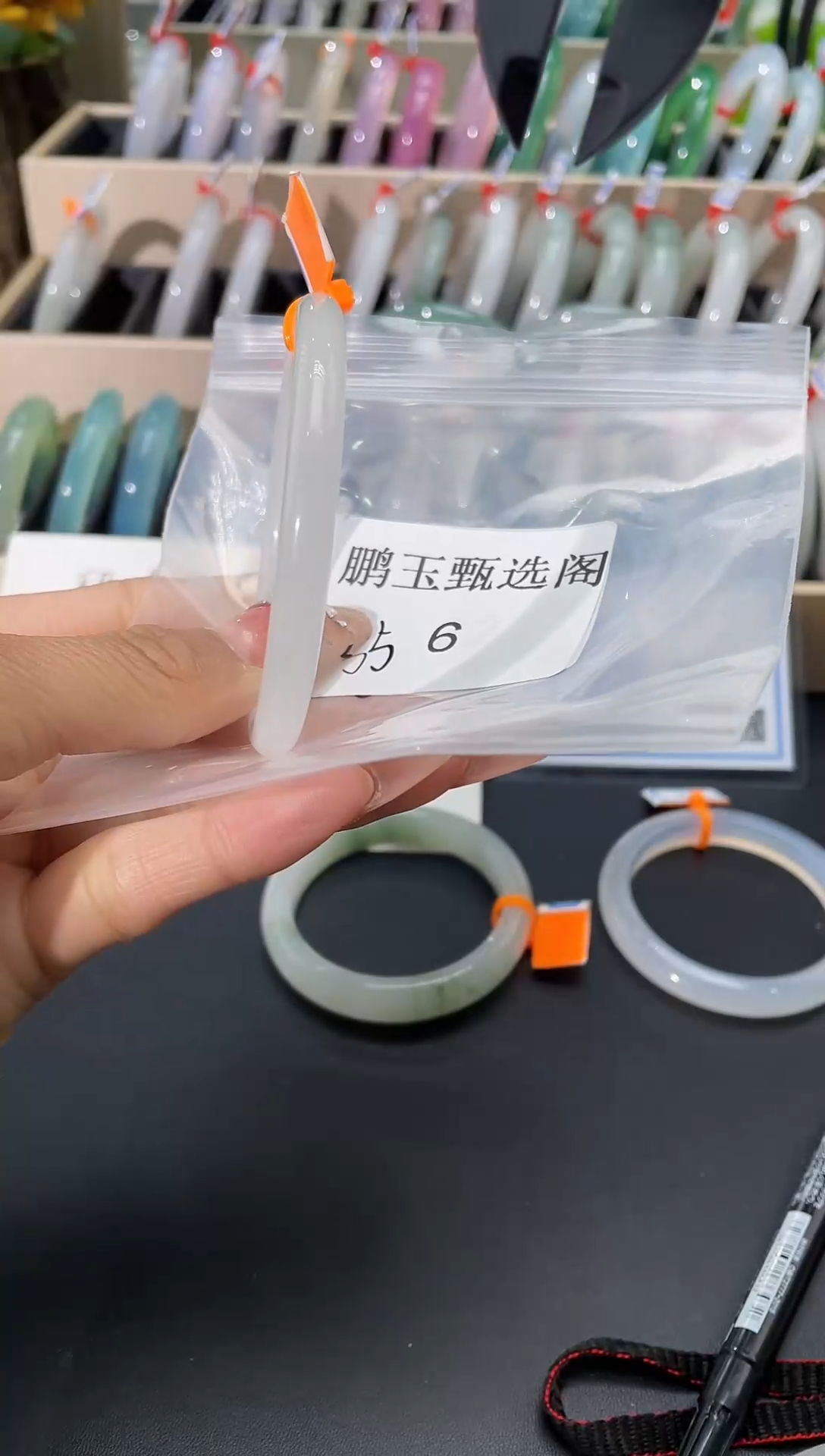 【闪购商品】玛瑙/玉髓手镯未镶嵌白月光手镯拍一发一