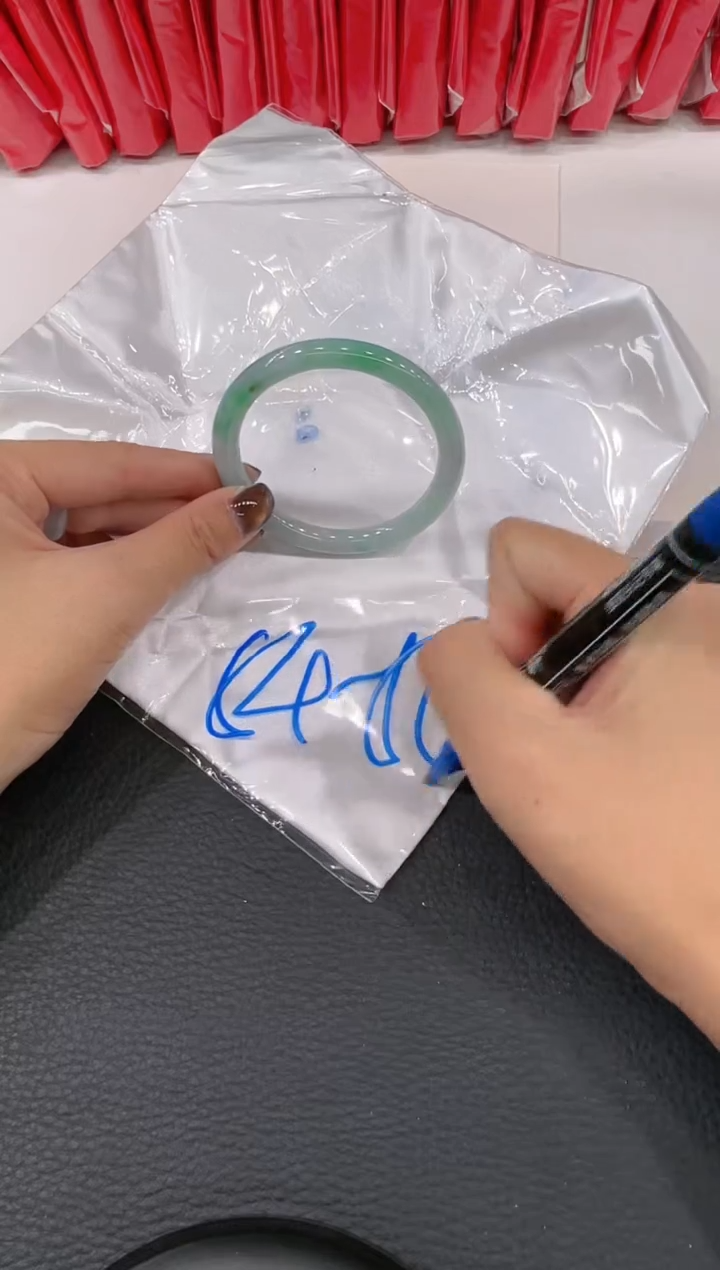 【闪购商品】翡翠手镯未镶嵌手镯