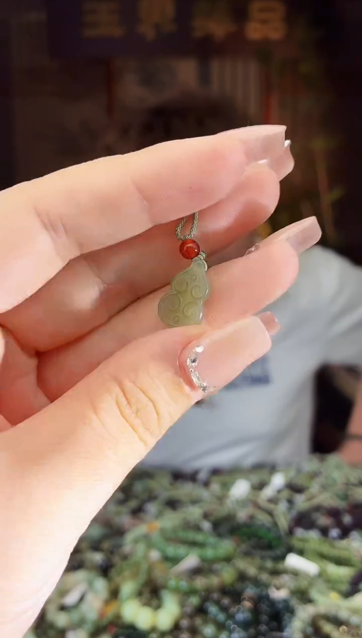 和田玉未镶嵌颈饰拍一发一