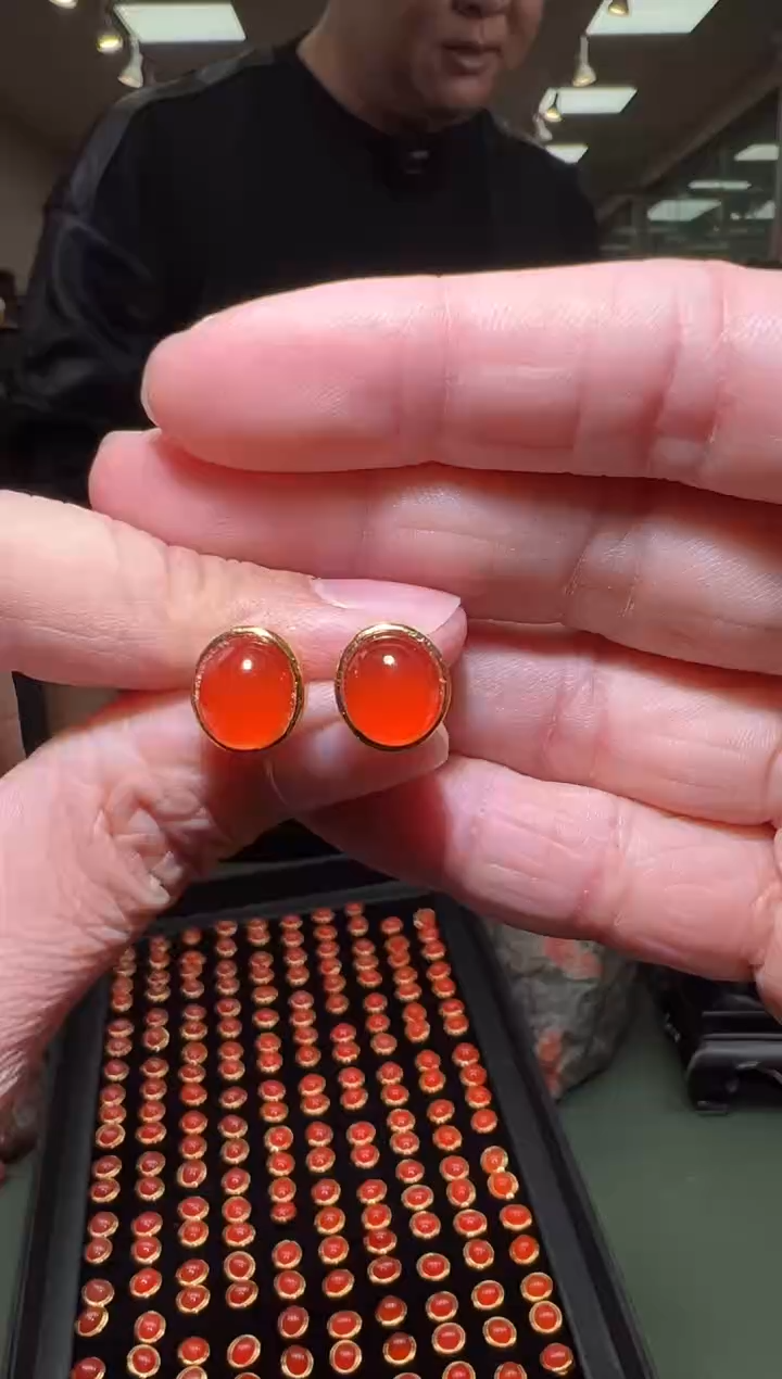 【闪购商品】南红玛瑙耳钉银S925镶嵌一对 多样性发货