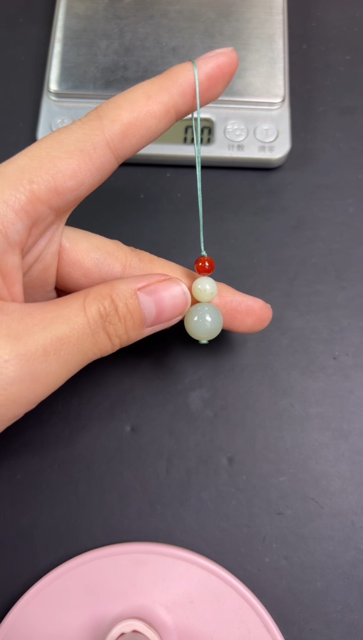 【闪购商品】和田玉吊坠(赠链)未镶嵌且末微色差近矿吊坠