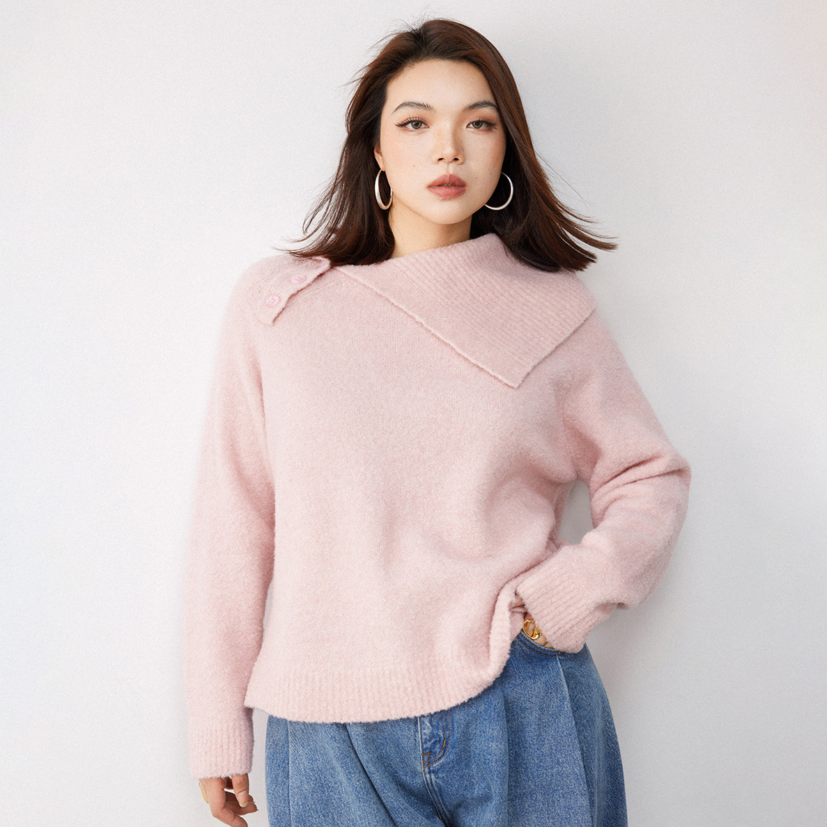 PLUSMALL 粉雾奶酥 羊毛混纺针织设计感斜翻领毛衣PLUS2511021