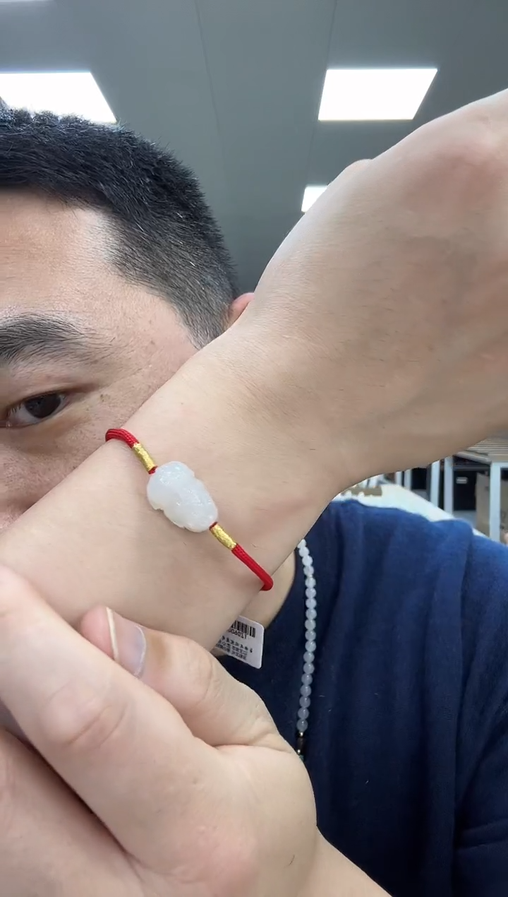 颈饰未镶嵌和田玉貔貅手串