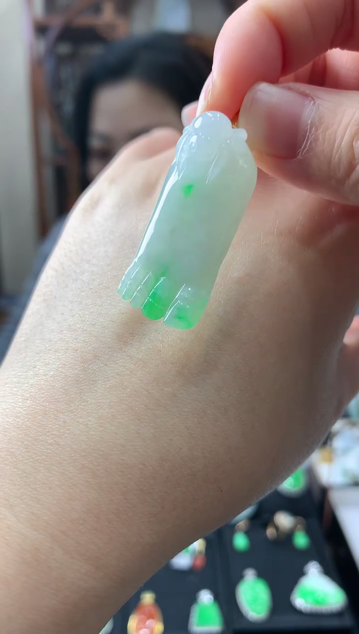 【闪购商品】翡翠吊坠(不含链)18K金镶嵌挂件