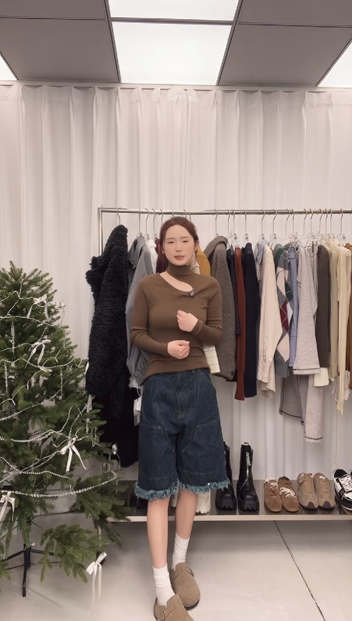 编号039  妹妹身上ethor25秋冬牛仔中裤  待开价