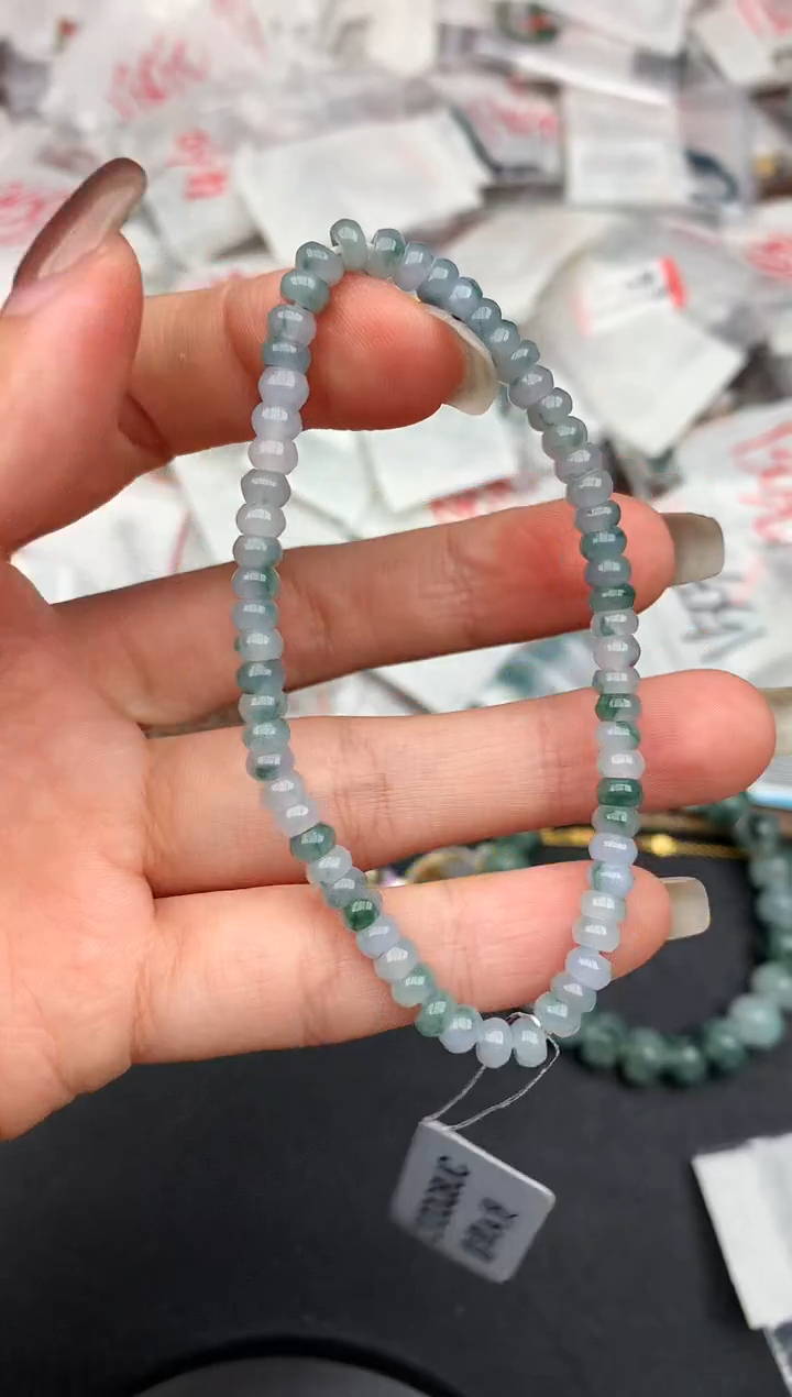 未镶嵌挂件翡翠—