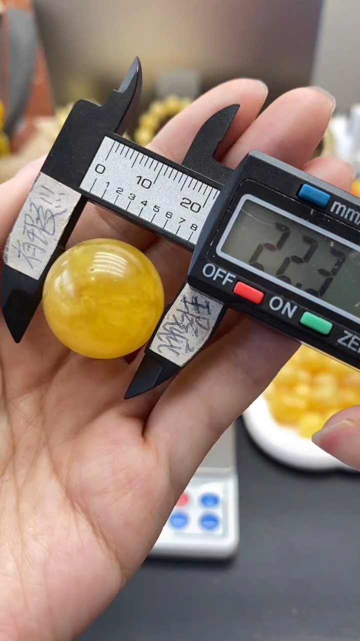 琥珀未镶嵌珠宝奇石2486