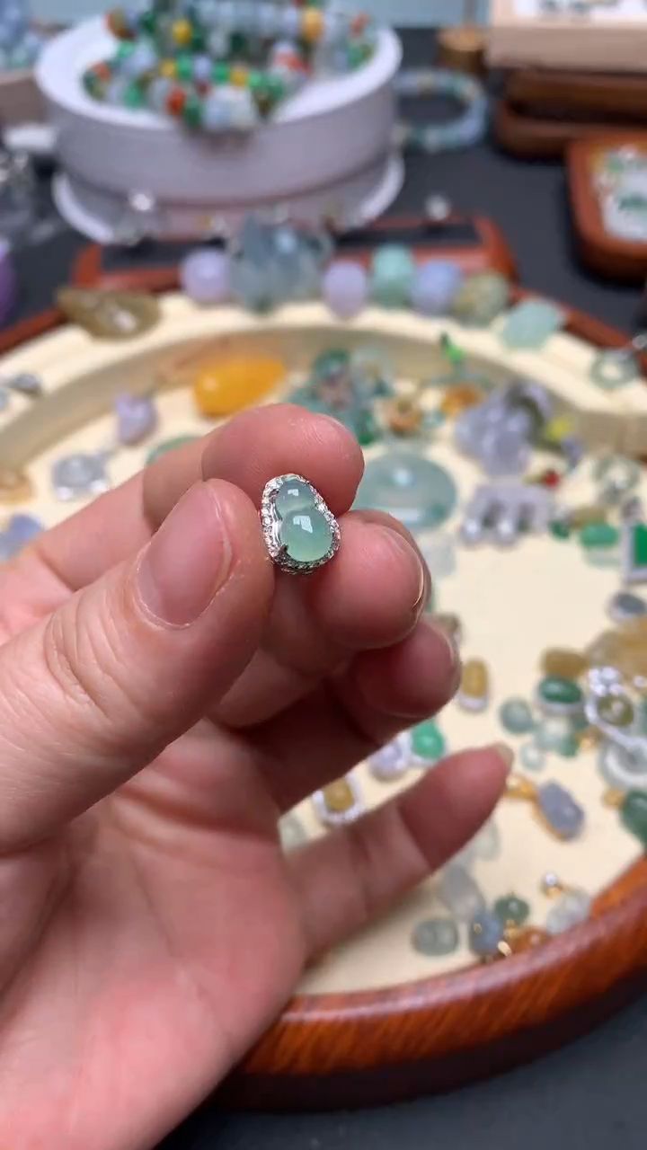 【闪购商品】翡翠颈饰银S925镶嵌翡翠镶嵌葫芦