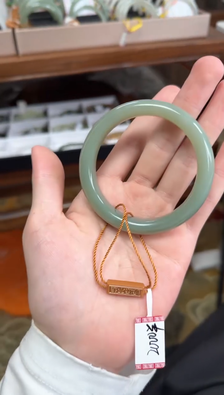 未镶嵌手镯和田玉57