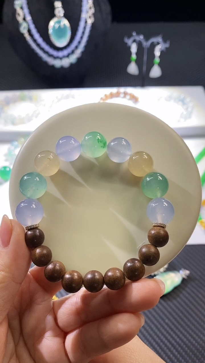 【闪购商品】翡翠挂件未镶嵌半串