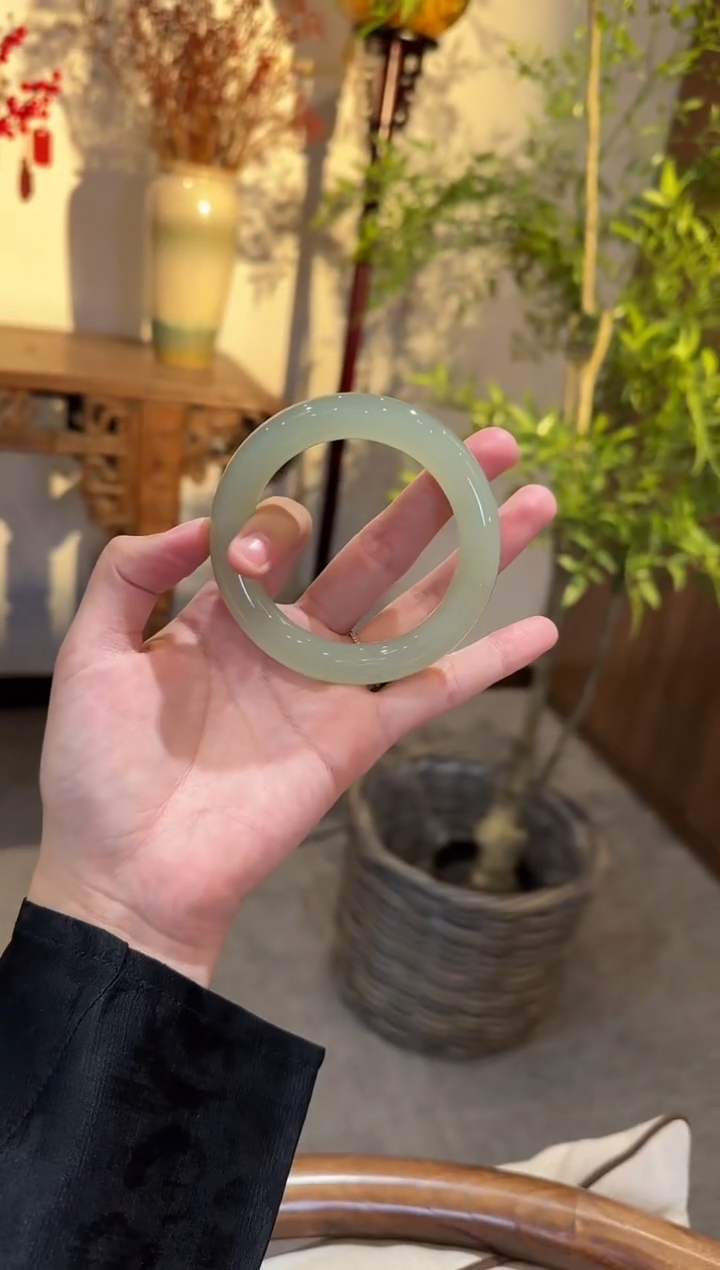 【闪购商品】和田玉手镯未镶嵌1