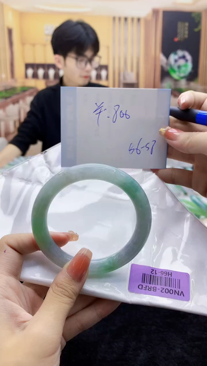 【闪购商品】翡翠手镯未镶嵌   H66-12