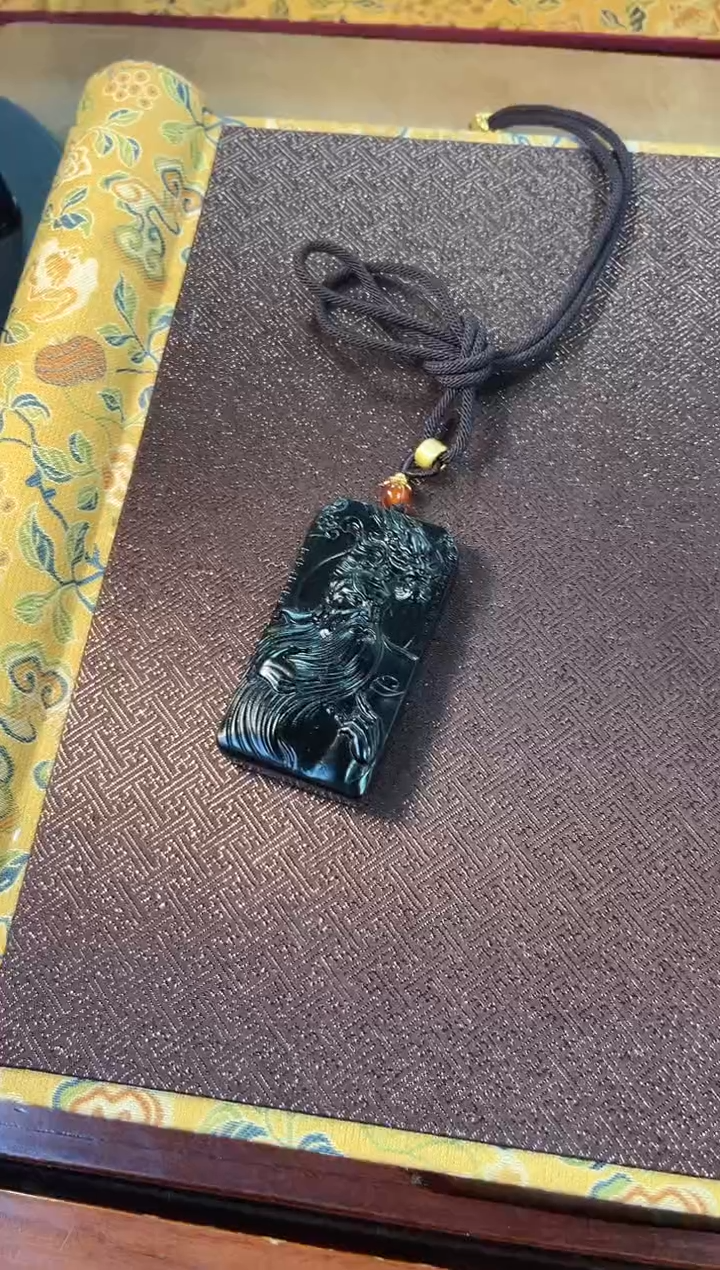 颈饰未镶嵌和田玉和田玉挂件龙关羽M077
