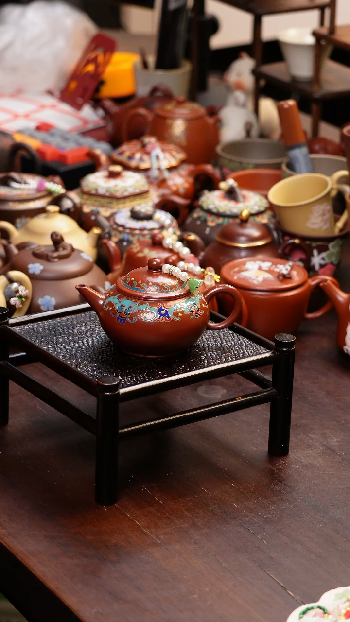 【闪购商品】原矿紫砂手工杯子朱妮