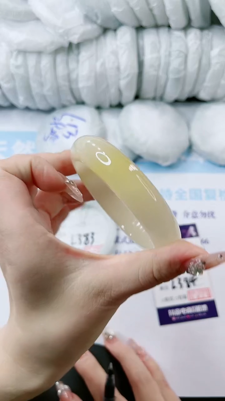 【闪购商品】石英质玉手镯未镶嵌多样性发货L384