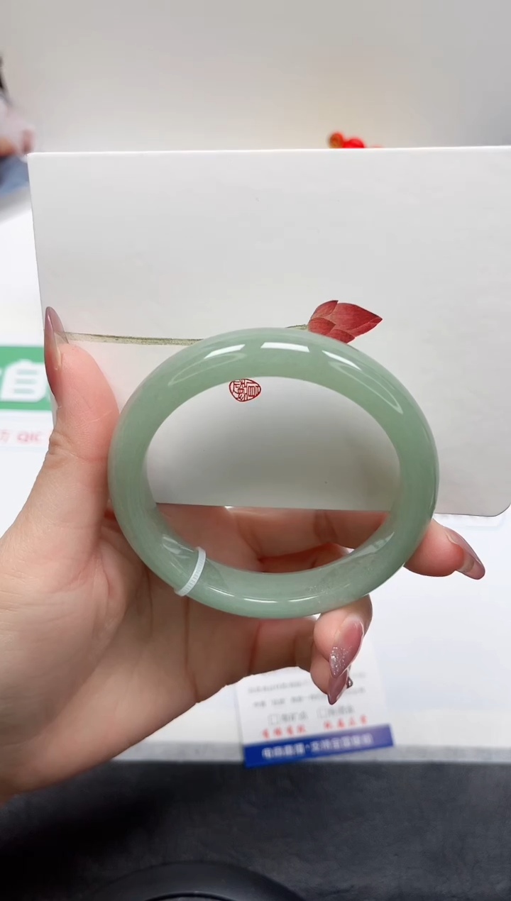 【闪购商品】石英质玉手镯未镶嵌274-60