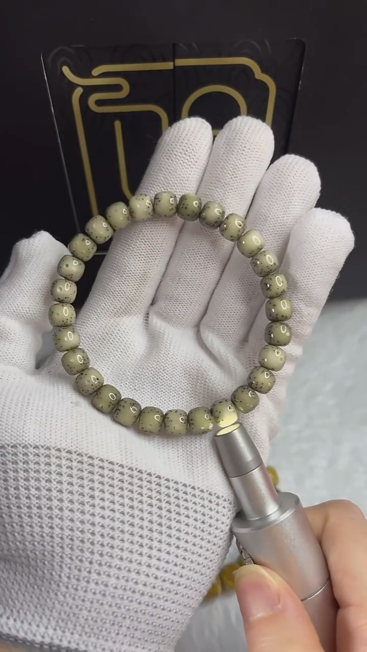 手串星月菩提小驼包8x7.a002