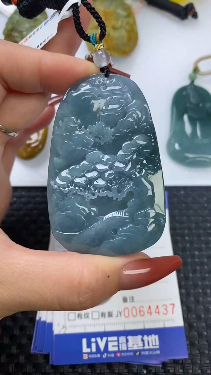 【闪购商品】翡翠颈饰未镶嵌1111111111111111