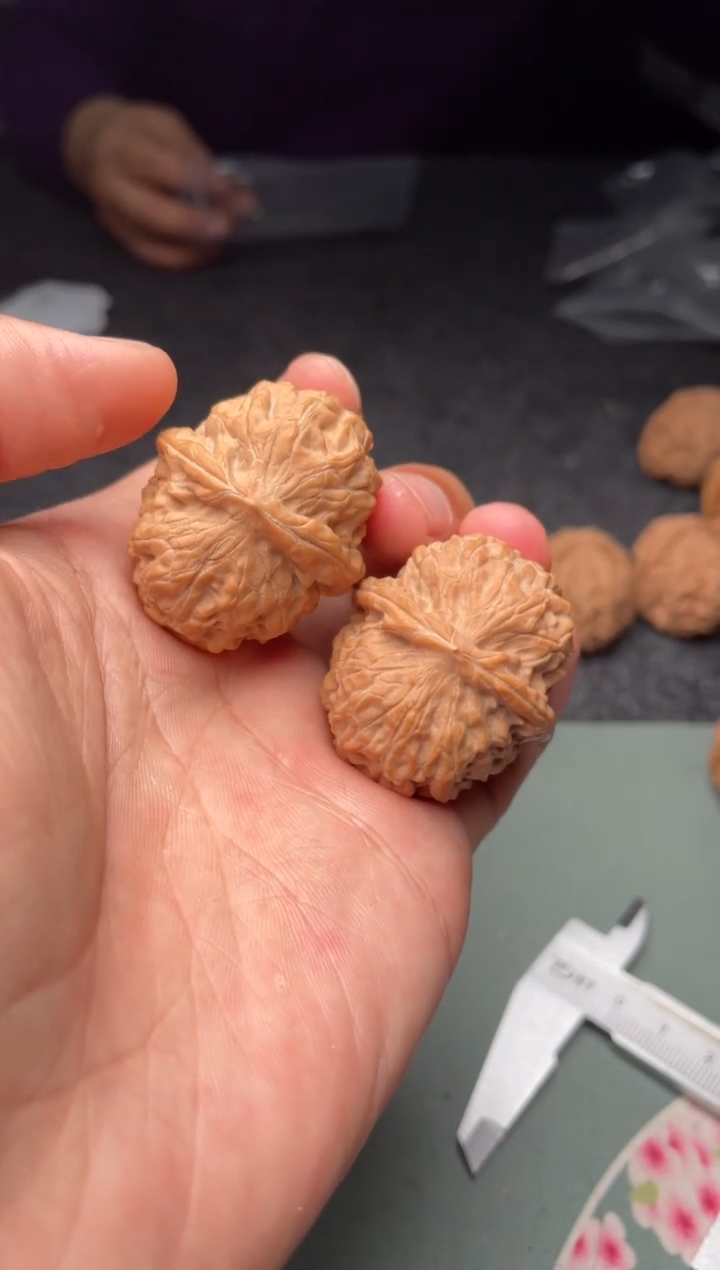 把件文玩核桃a168   黄松峪   38尺