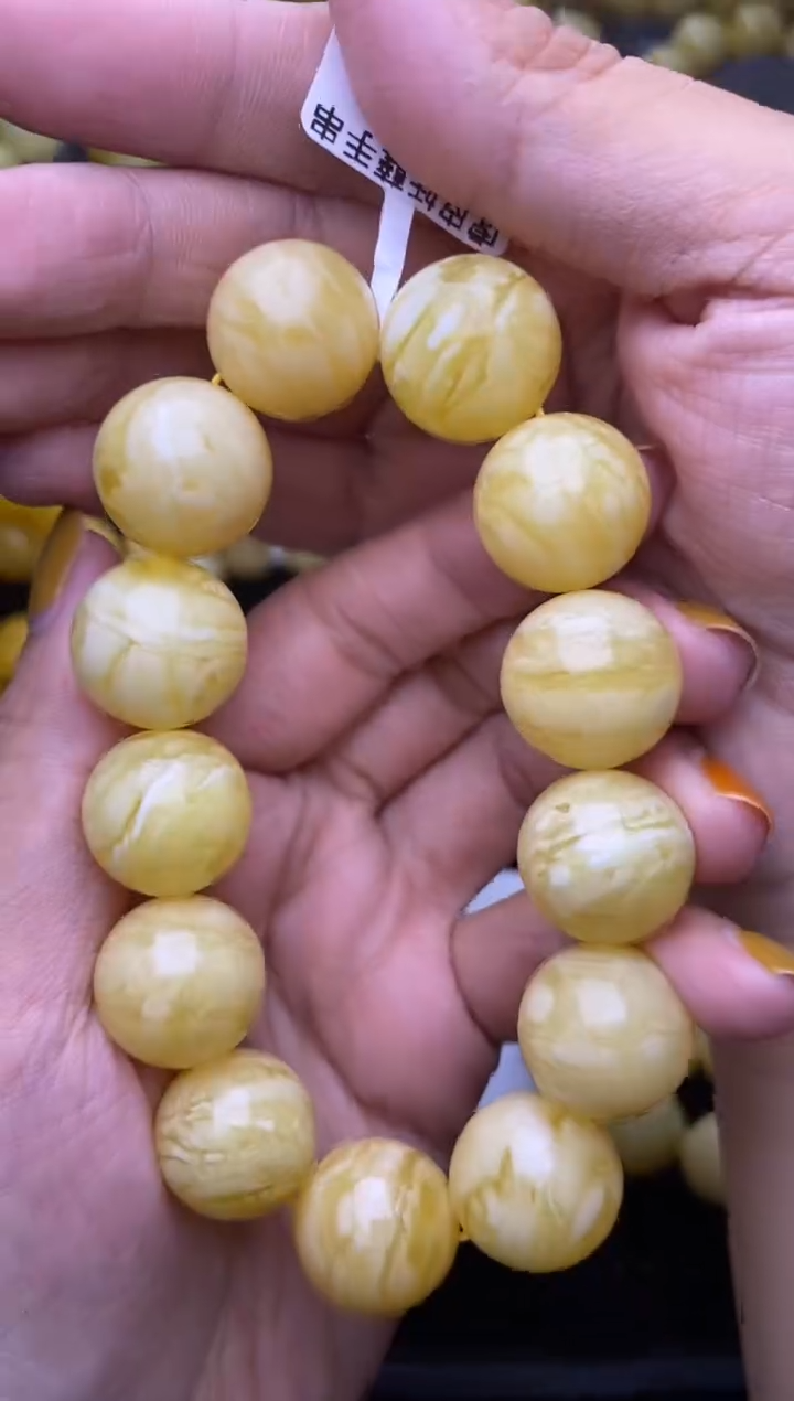 未镶嵌琥珀裸石 大小姐珠宝38