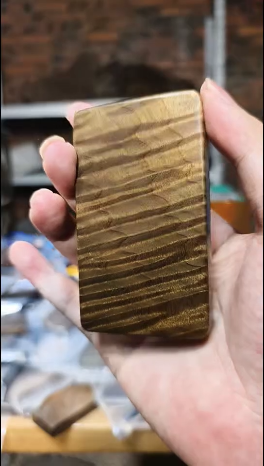 金丝楠无事牌手把件