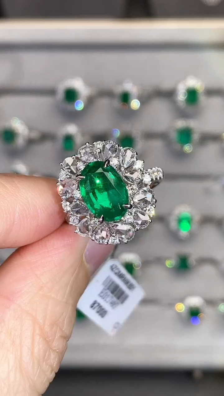 【闪购商品】祖母绿戒指18K金镶嵌1.95ct/新年开工价-沃顿-极微油
