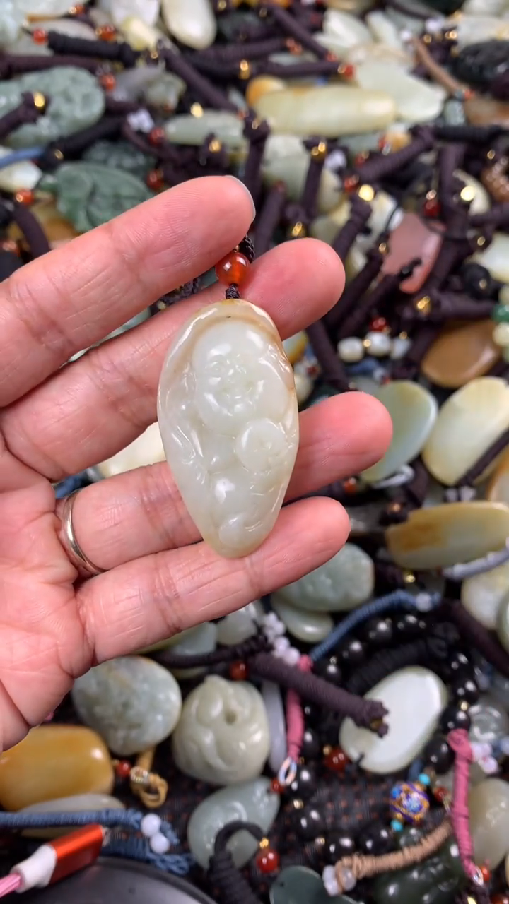 【闪购商品】和田玉颈饰未镶嵌多样性发货没有证书拍一发一有瑕