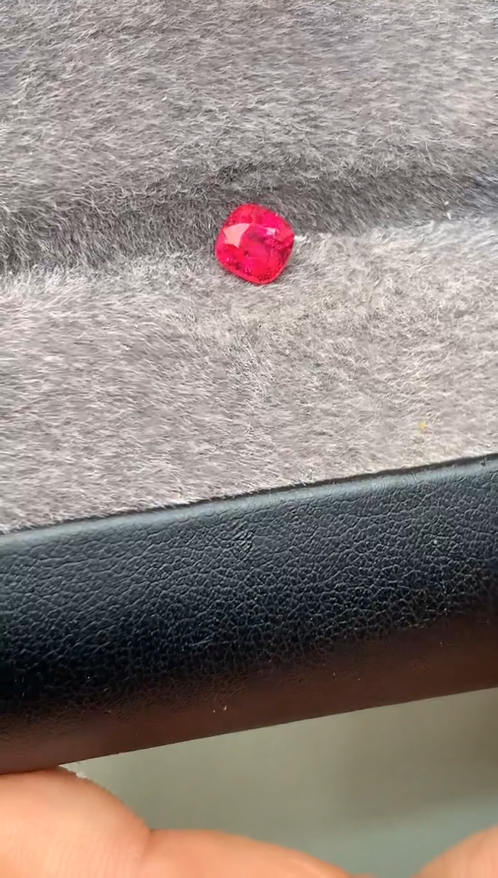 【闪购商品】定制尖晶石裸石未镶嵌枕型 绝地武士尖晶石 0.87ct